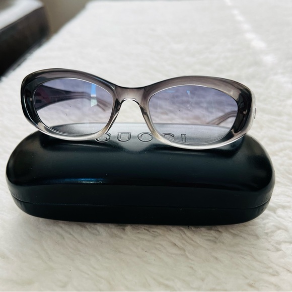 Gucci GG 2432/S T5V Gray/Black Clear Frame Gradient Lens Oval Sunglasses w/Case - Picture 2 of 16